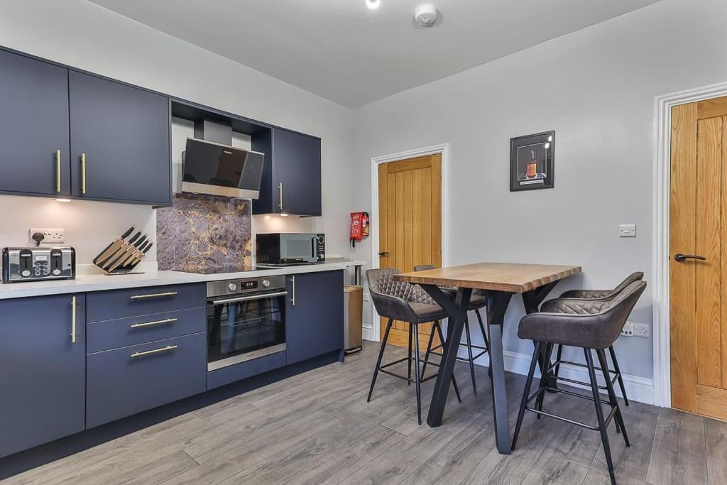 Luxury Spacious Pad With Games Room 셰필드 외부 사진